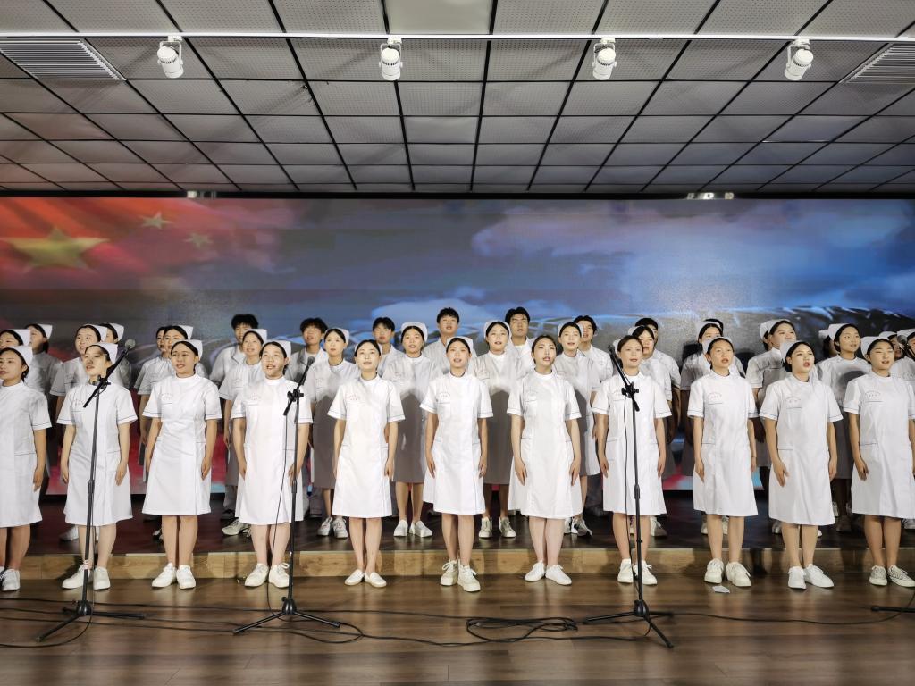 【职业教育活动周】“医学院举行“5·12...